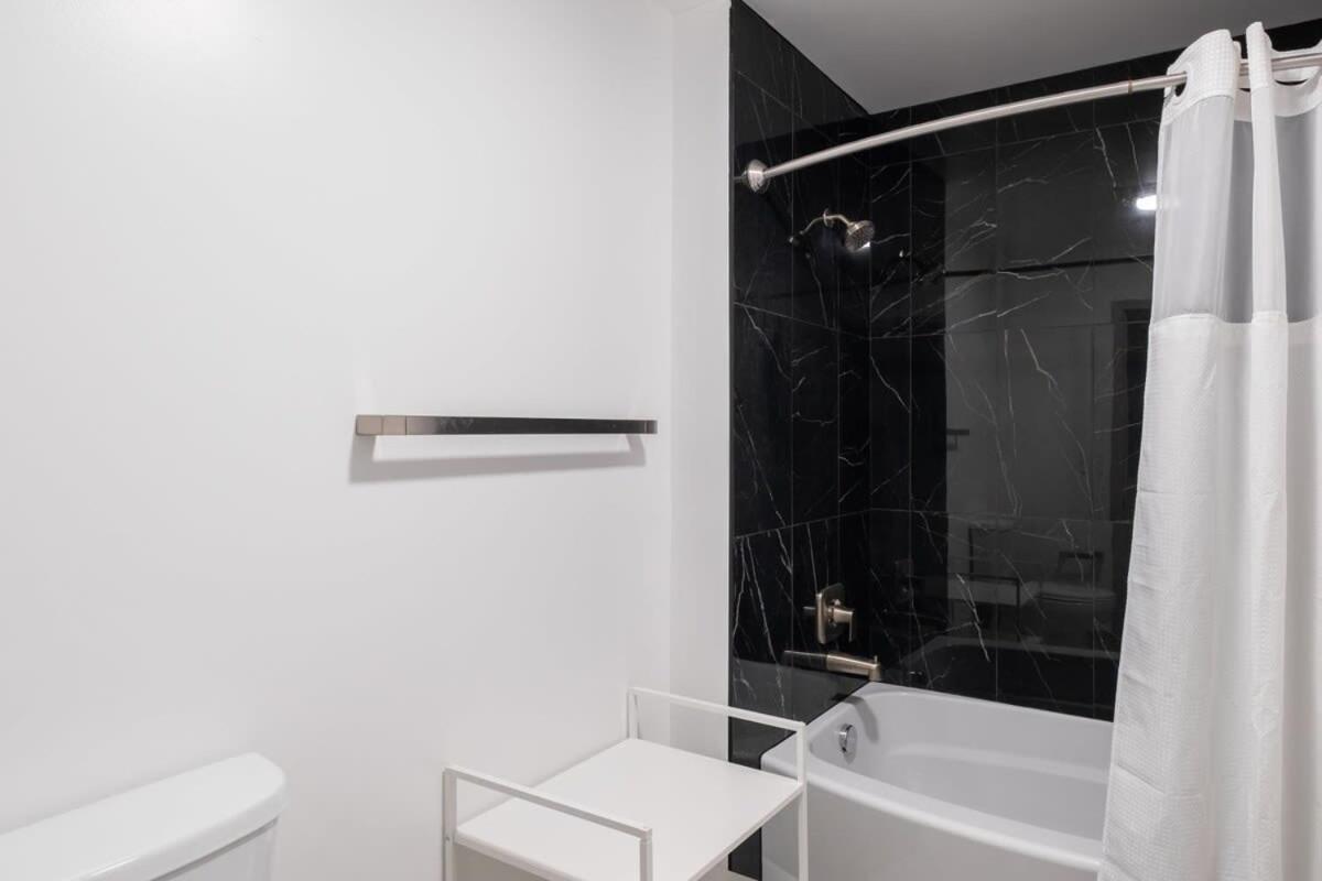 4B 2Ba Luxury Central Apartment With Gym Charlotte Exterior foto